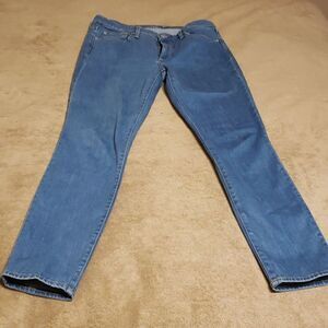 Gap ladies jeans. Size 29r.